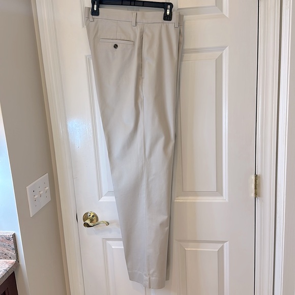 Brooks Brothers lightweight Advantage Chino Clark fit - Picture 2 of 5